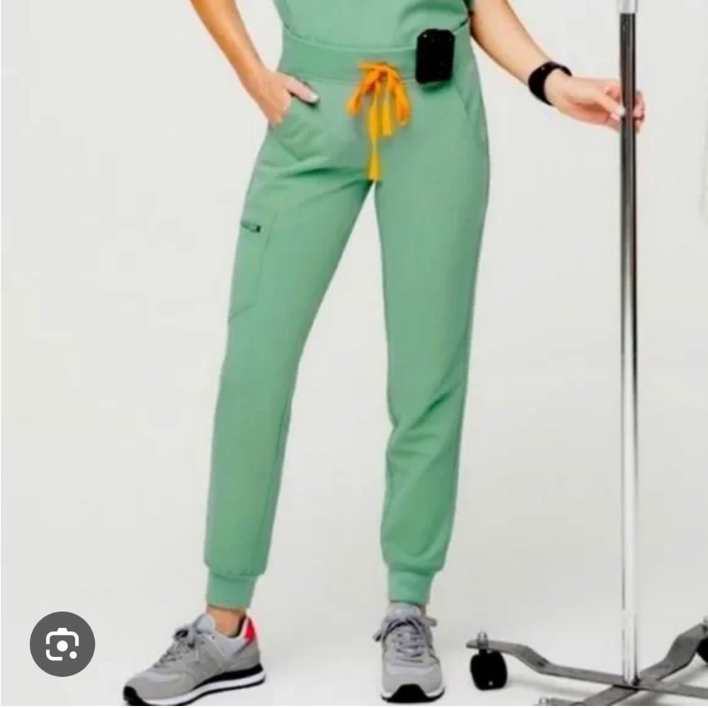 Figs Zamora Jogger Scrub Pants Size M in Jade